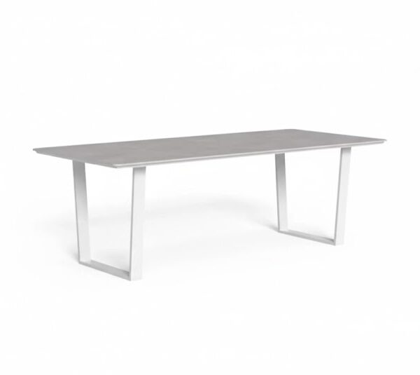 Alabama//Alu Dining Table
