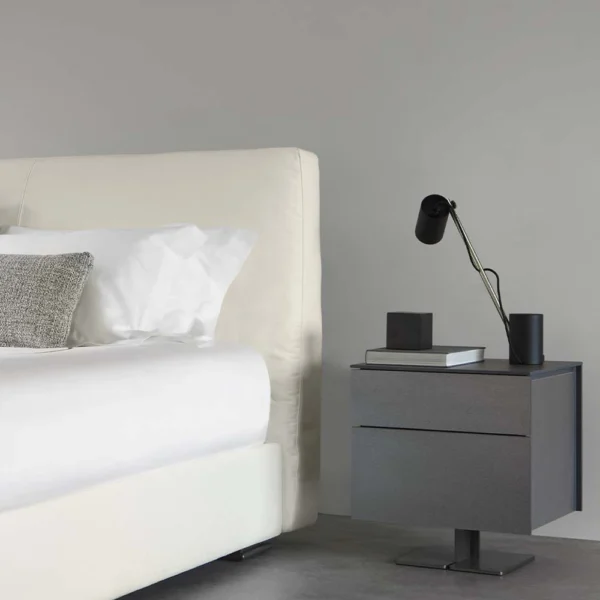 Juta nightstand 1