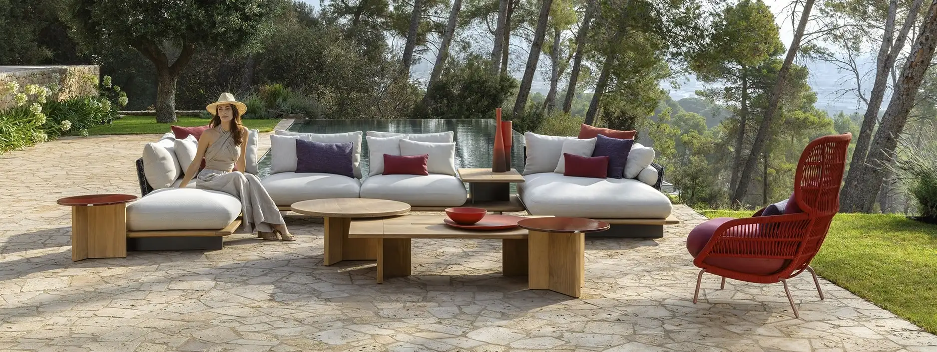Luxury Furniture Brands: A Celebration of Design Heritage and Craftsmanship 2 Venice 1 copy