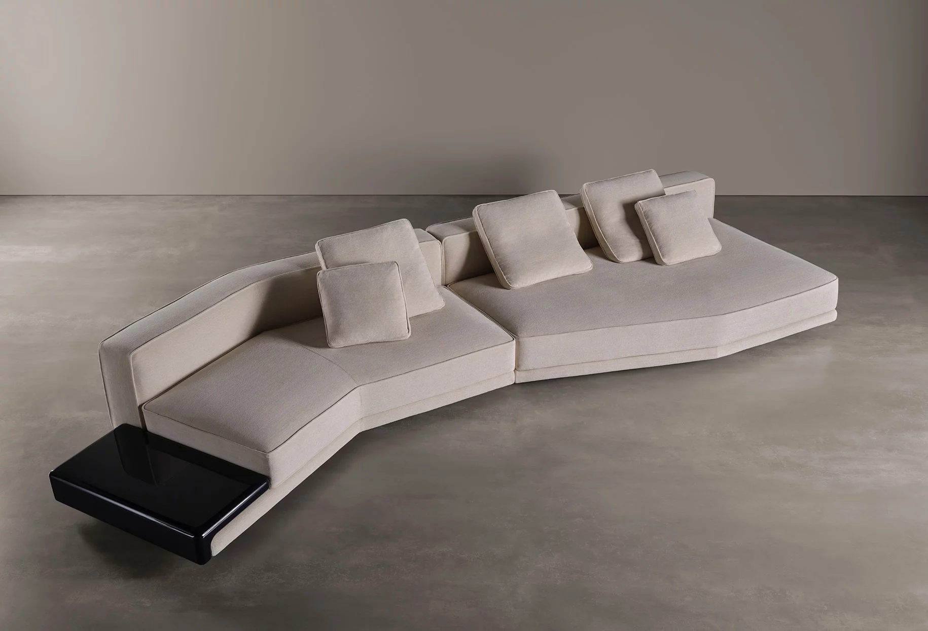 Homepage 8 Max sofa 04 1830x1245 1