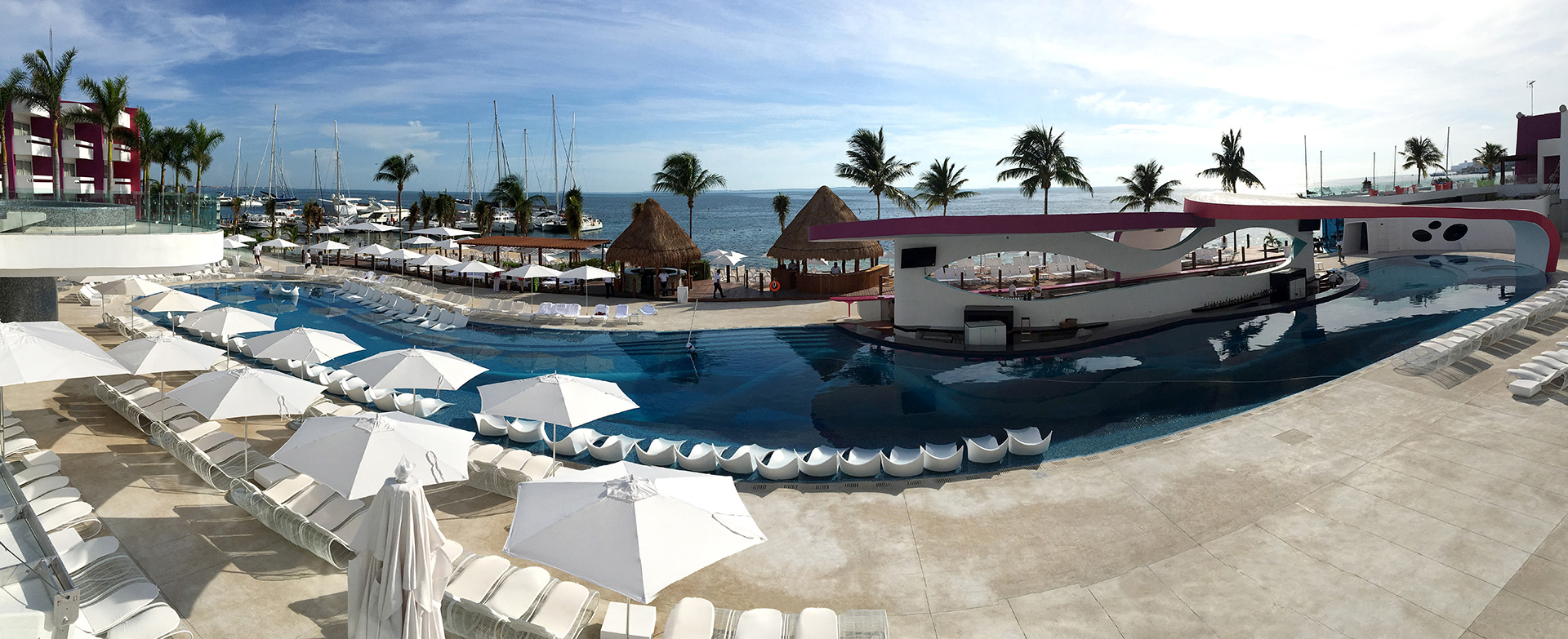 TEMPTATION_SEXY-POOL-PANORAMA-2