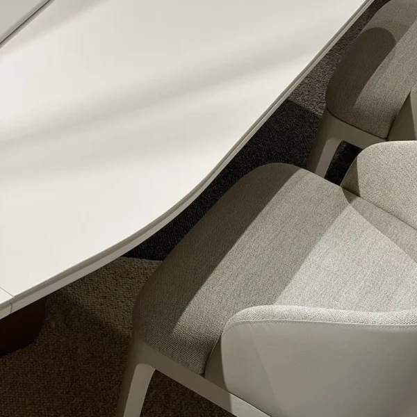 Onda dining table - Image 3