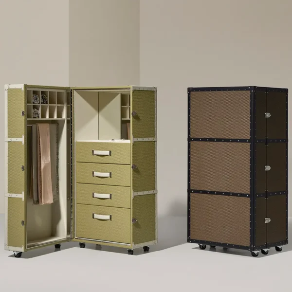 Traveler accessories cabinet - Image 3