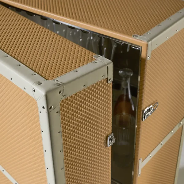 Traveler bar cabinet - Image 3