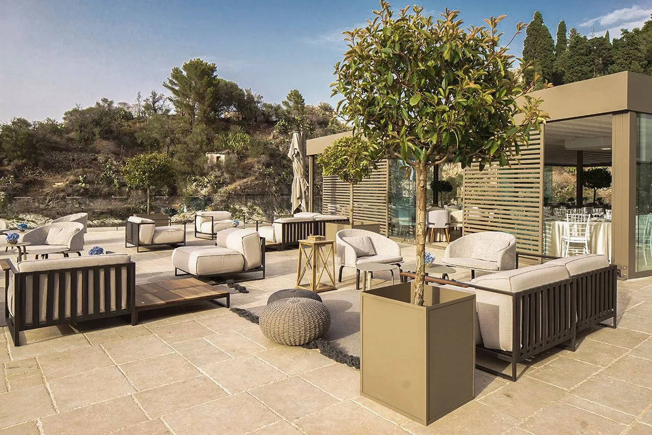 Rattan Pouf: A Luxury Accent for Modern Interiors 1 Atlantis Bay 1532015297 63web 1