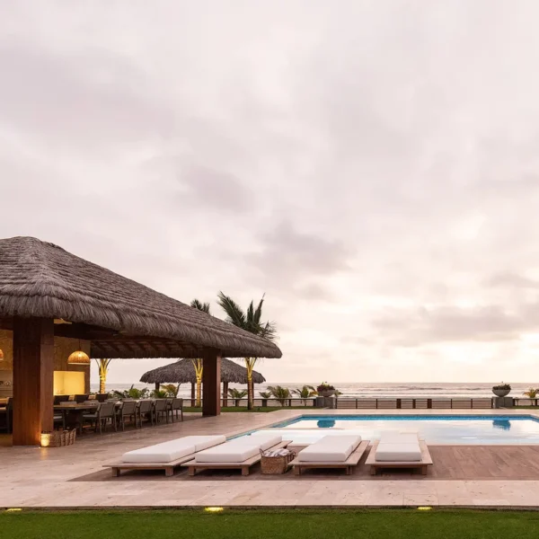 Inout sun Lounge - Image 9