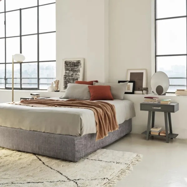 Simple bed - Image 8