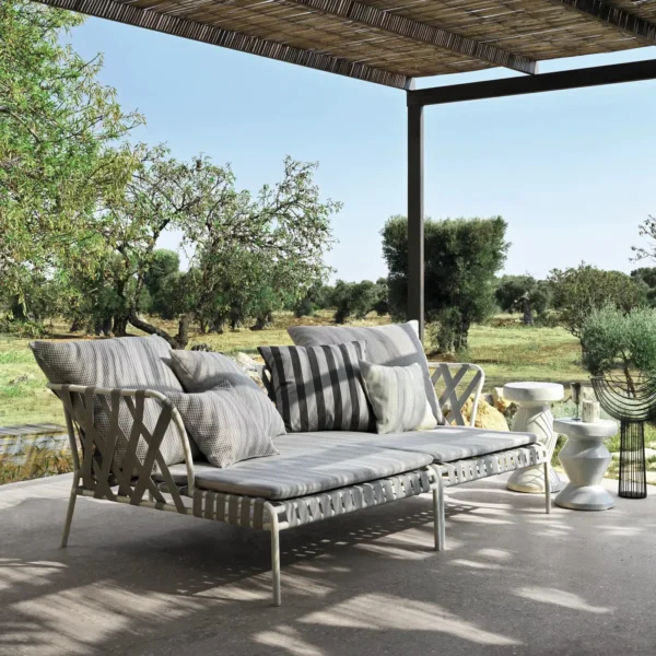 Inout side table - Image 21