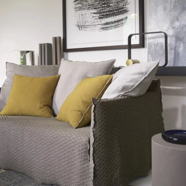 Ghost sofa - Image 10