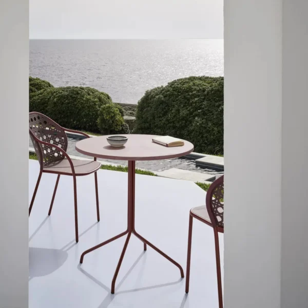 Brise Dining table - Image 10