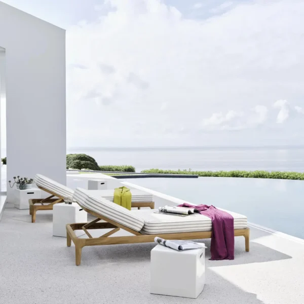 Inout side table - Image 10