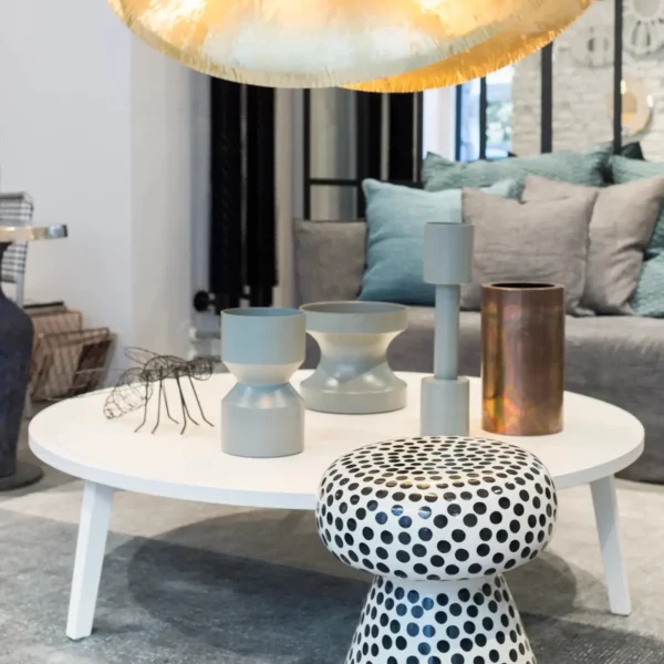 Inout side table - Image 8