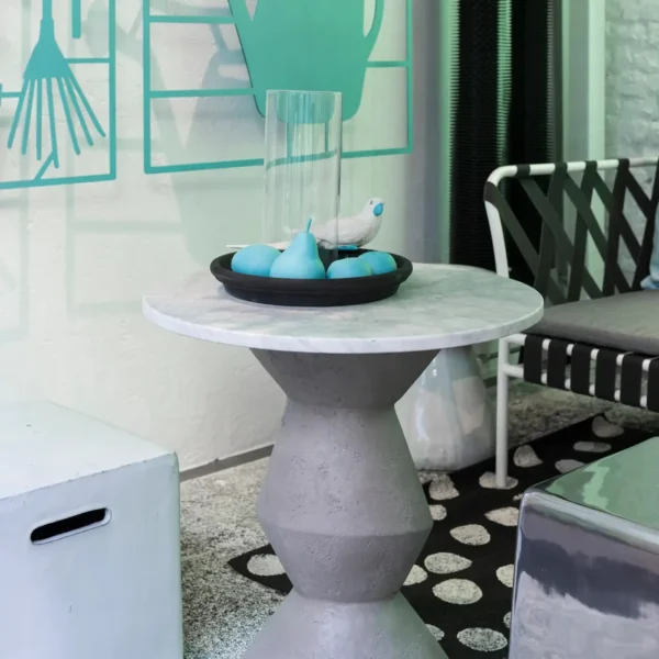 Inout Dining table - Image 5