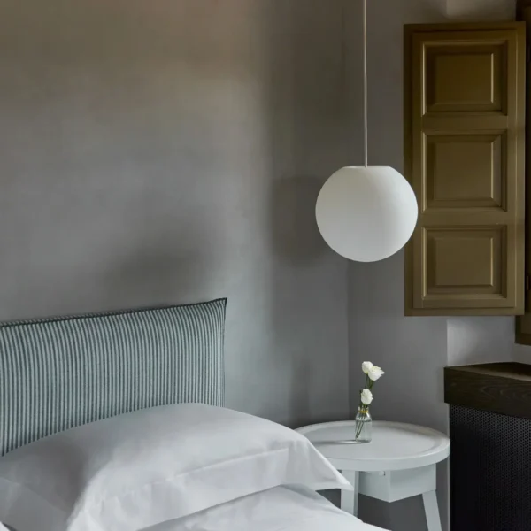 Ghost bed - Image 31