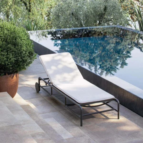 Air Chaise Lounge - Image 7