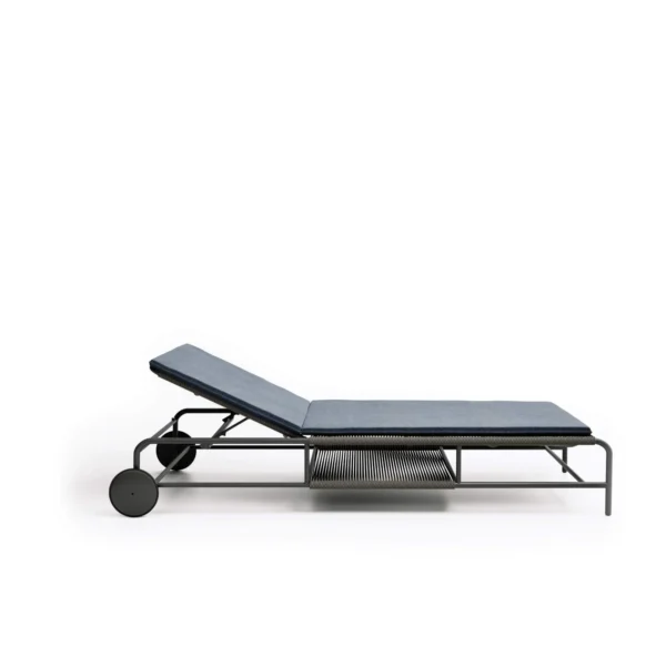Air Chaise Lounge - Image 3