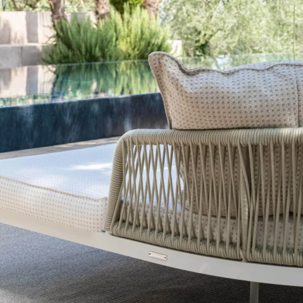 Dream 2.0 Sofa - Image 6
