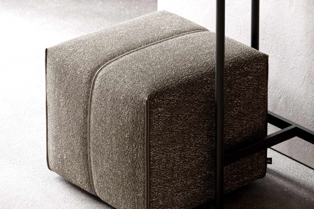 Grant pouf with double top stitching piped