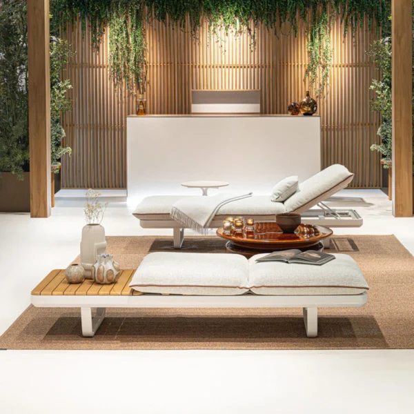 Venice Chaise Lounge - Image 9