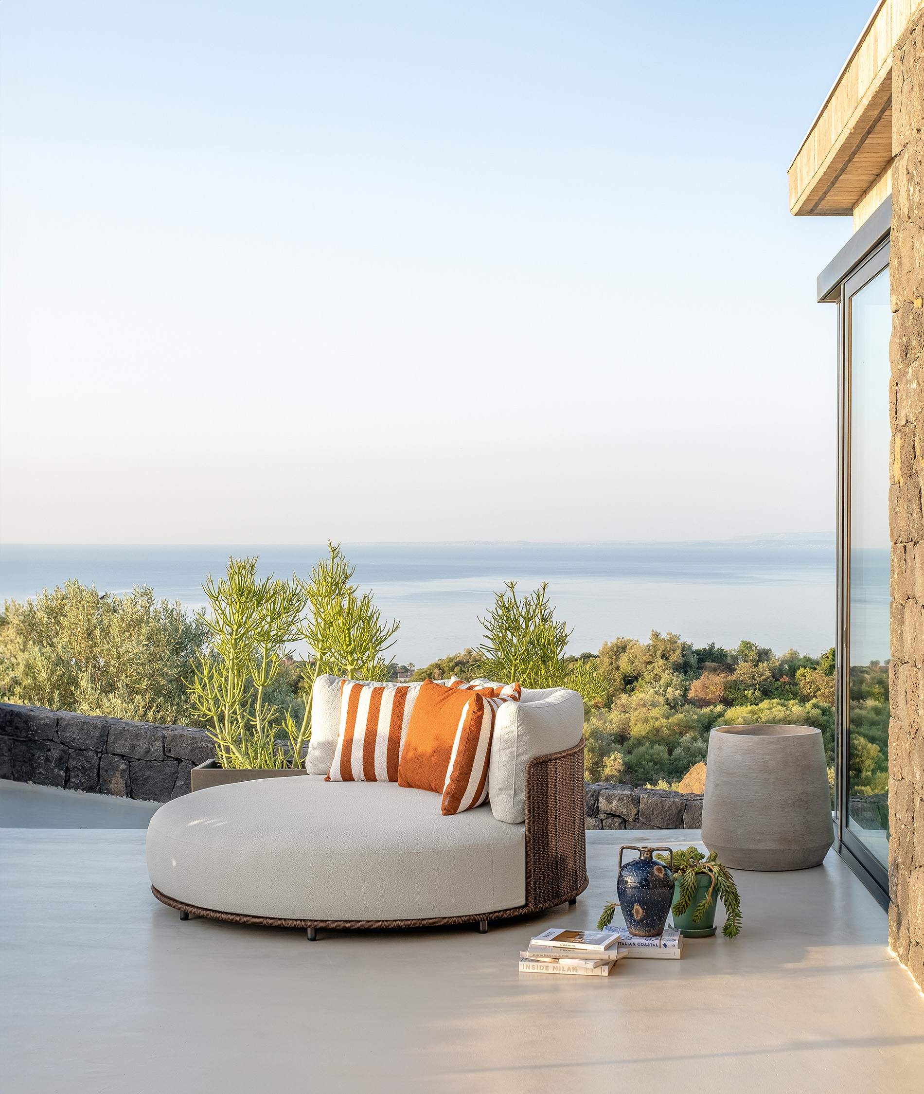 Bond Pouf 4 Bond Pouf - Image 4