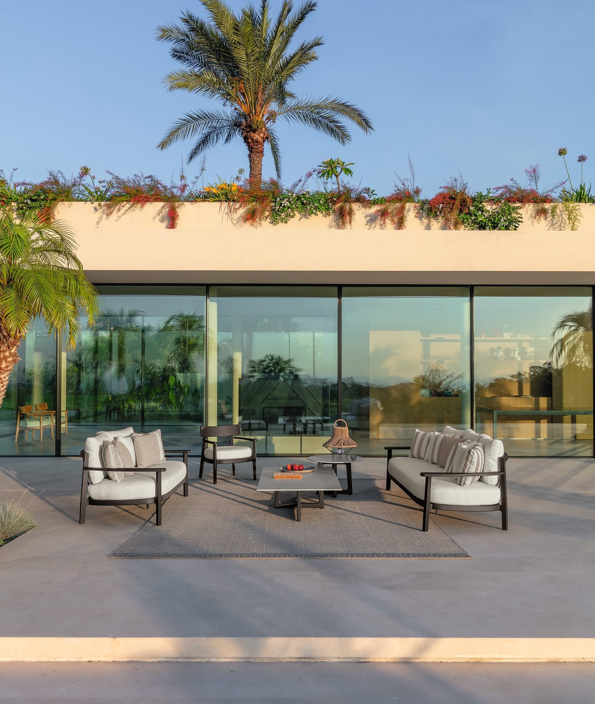 Ever//Alu 3-Seater Sofa 5 Ever//Alu 3-Seater Sofa - Image 5