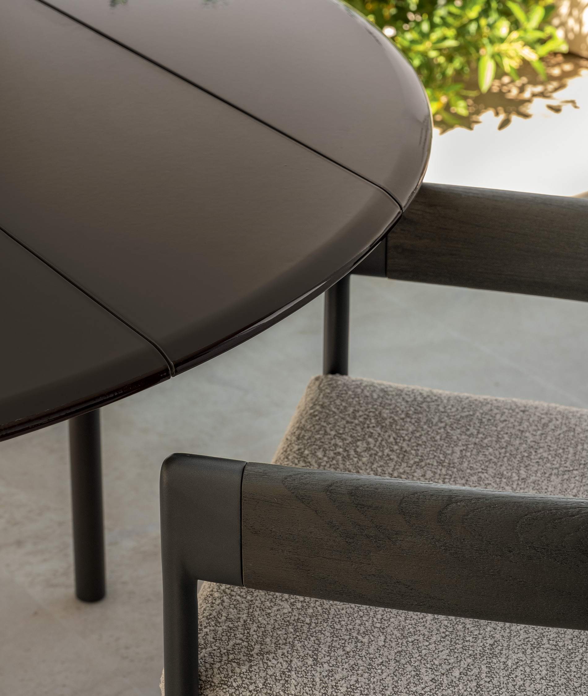 Flow Dining table D150 4 Flow Dining table D150 - Image 4