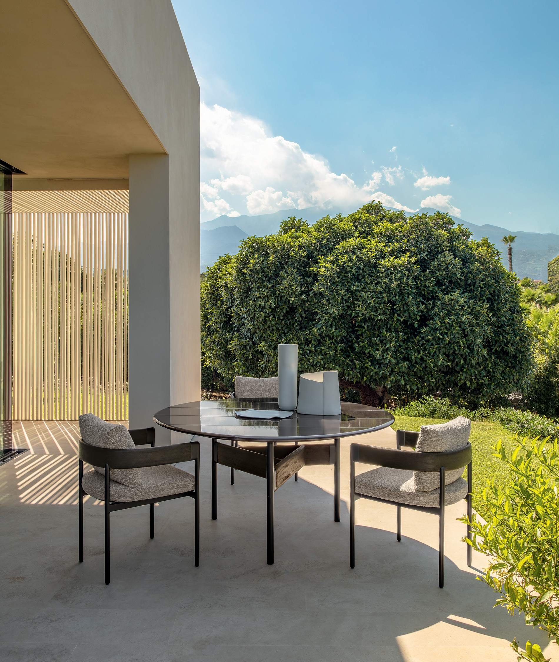 Flow Dining table D150 3 Flow Dining table D150 - Image 3