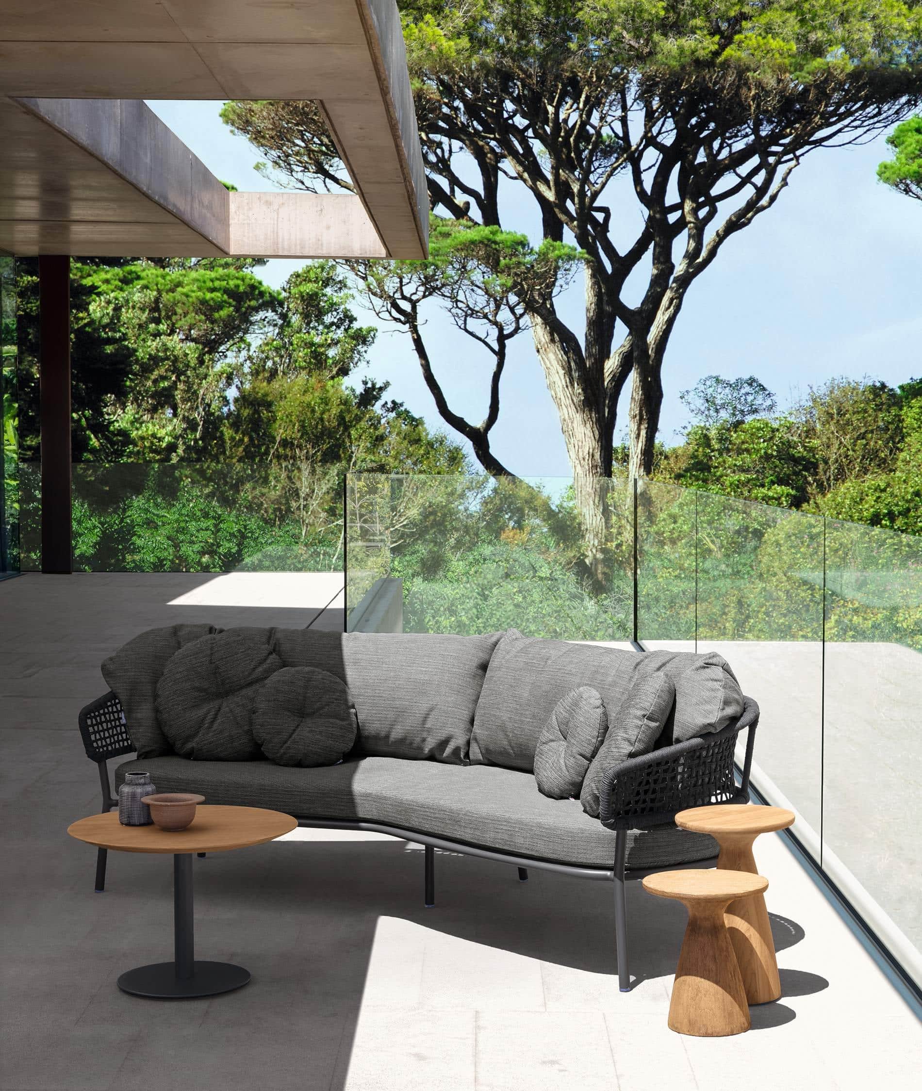 Moon//Alu Bent Sofa 7 Moon//Alu Bent Sofa - Image 7