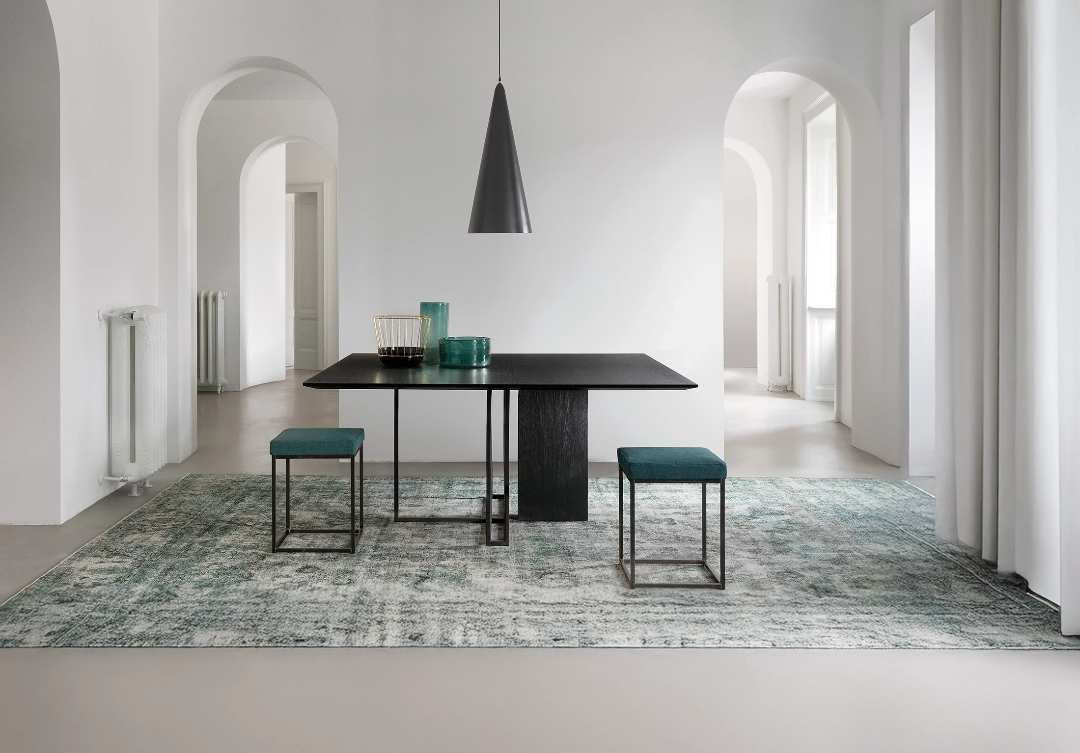 Plinto table 09 1830x1245 1