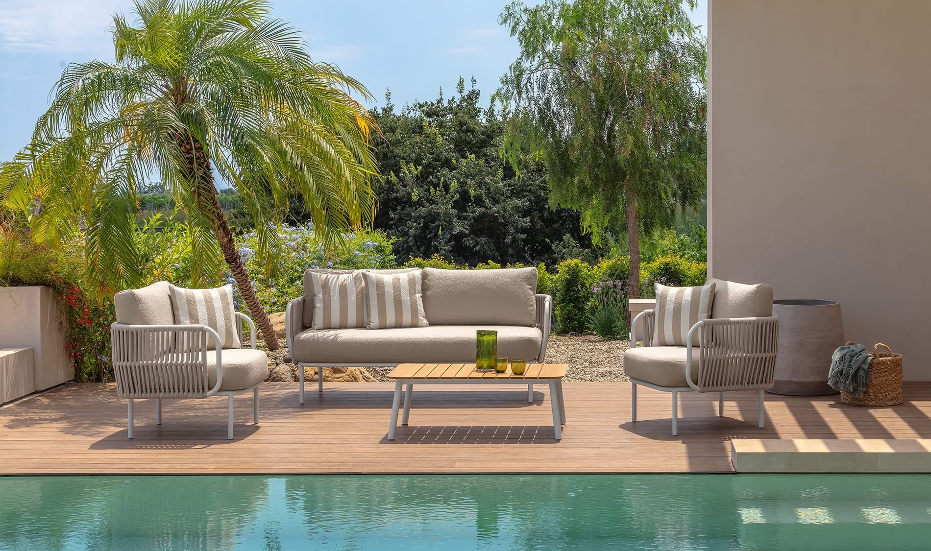 Plum Coffee table 3 Plum Coffee table - Image 3