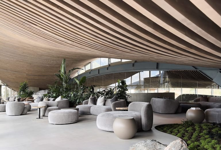 AT_CAS_Hero-1830x1245