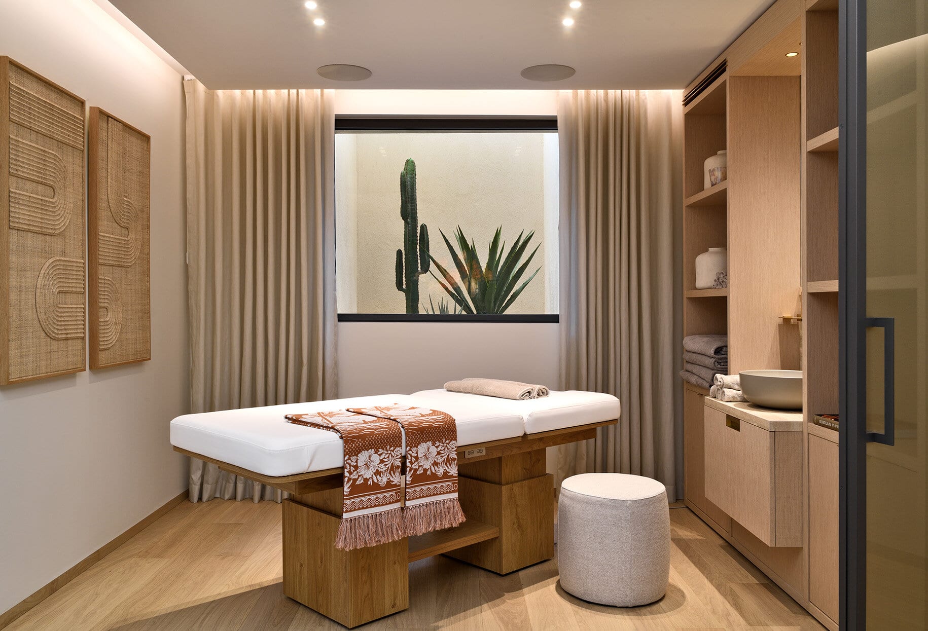 D98_8705_Studio_Erick_Saillet-1830x1245