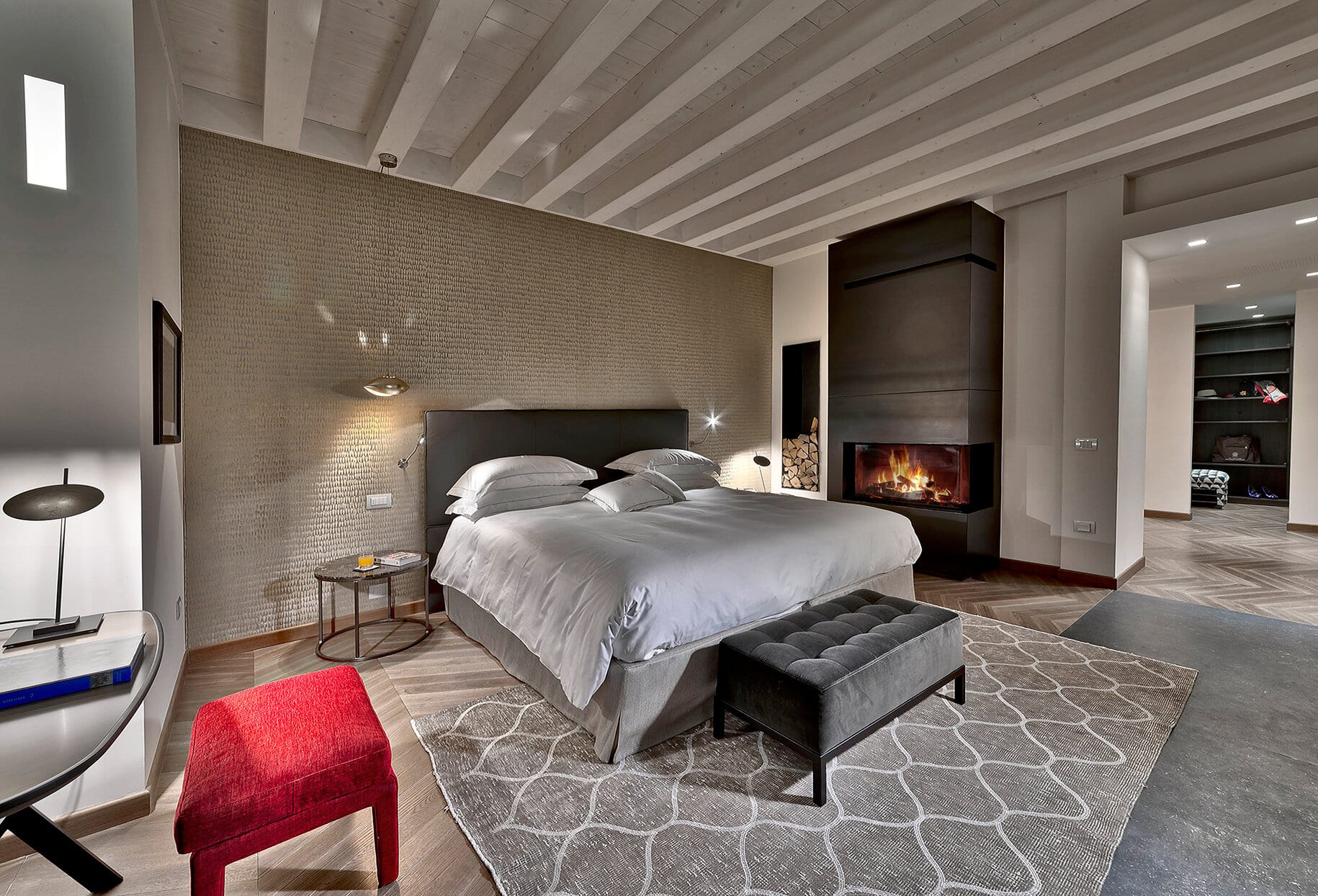 Esplanade-Tergesteo_Nightroom01-1830x1245