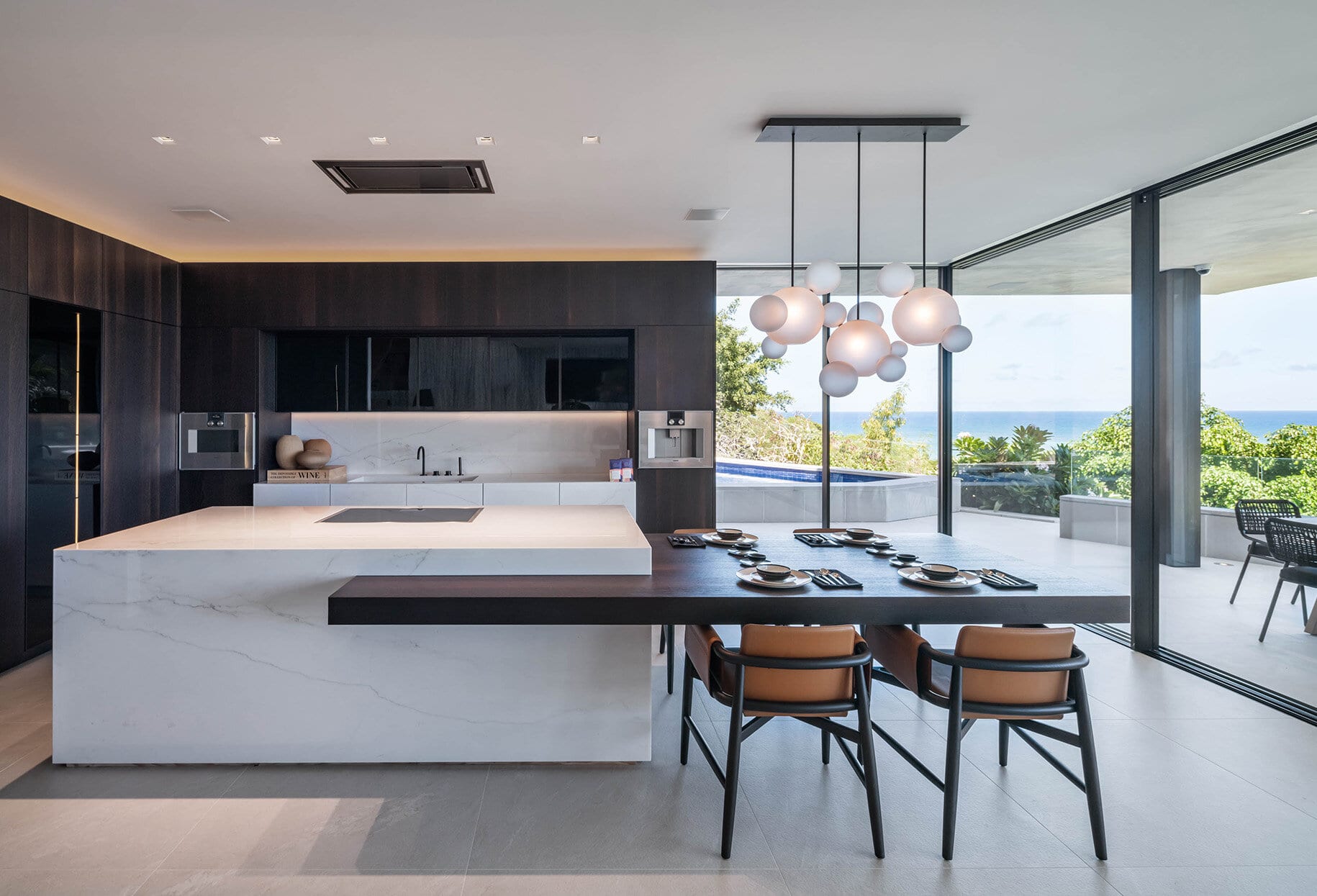 L1560008WebRes-1830x1245