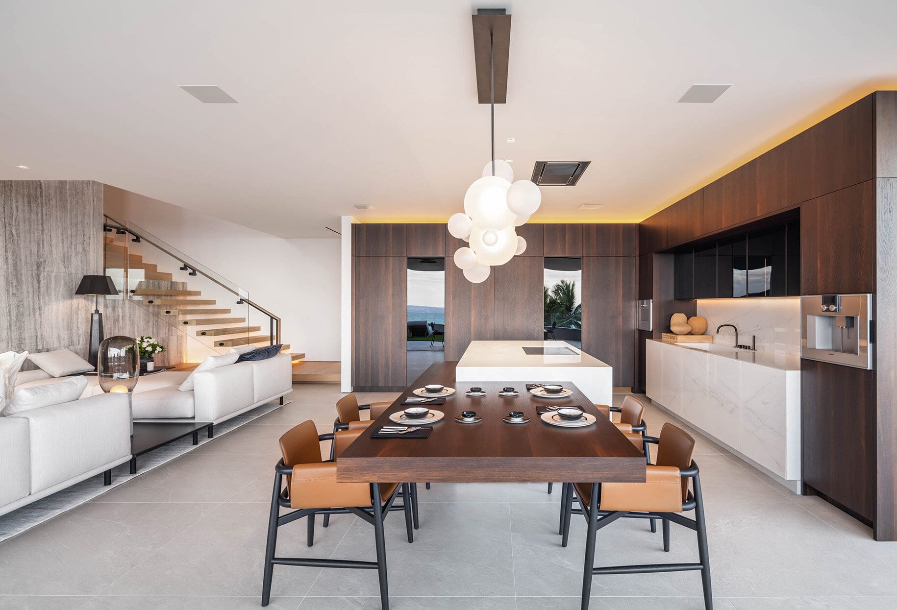 L1560123WebRes-1830x1245