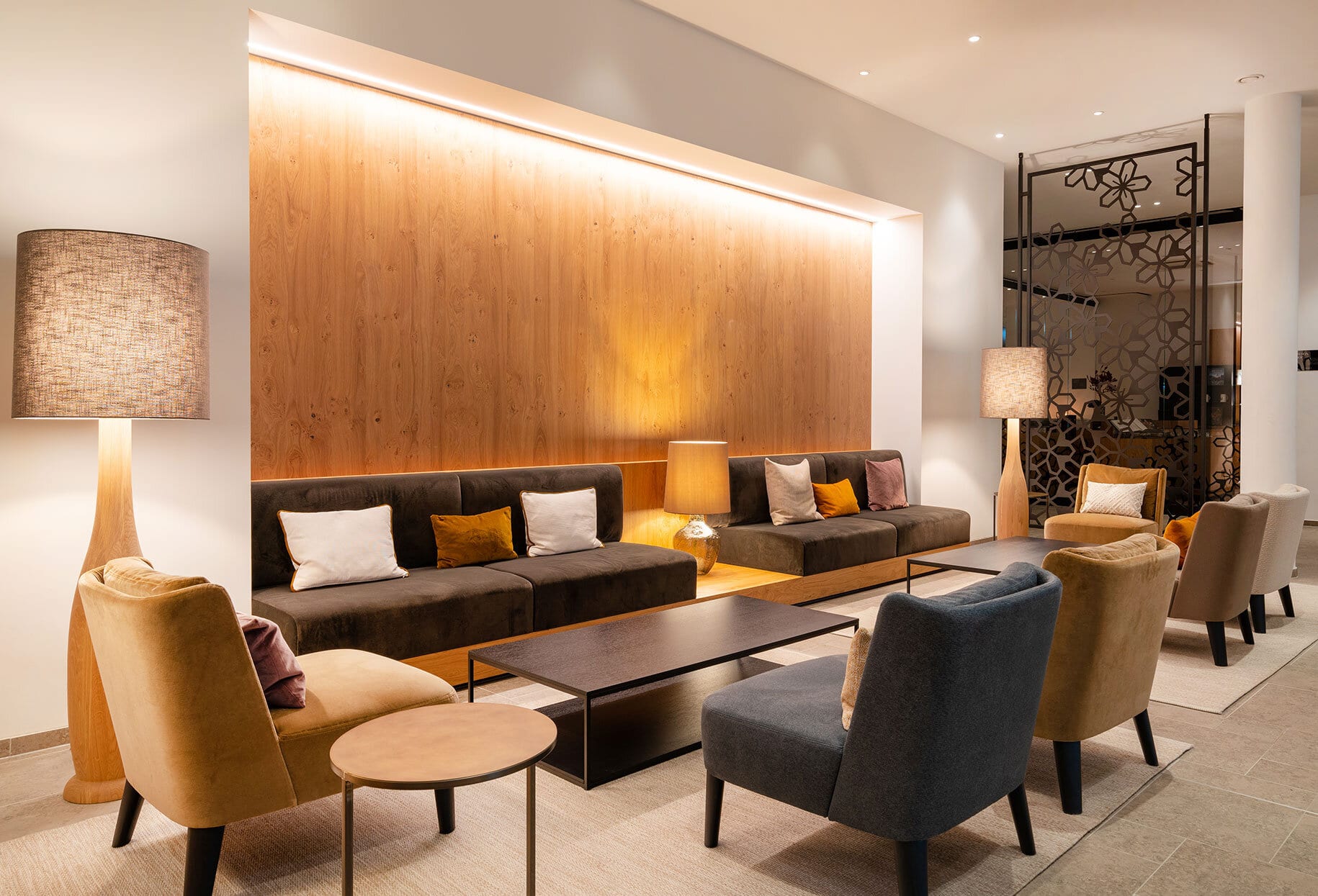 LK-AMERON-Lobby-12-1830x1245