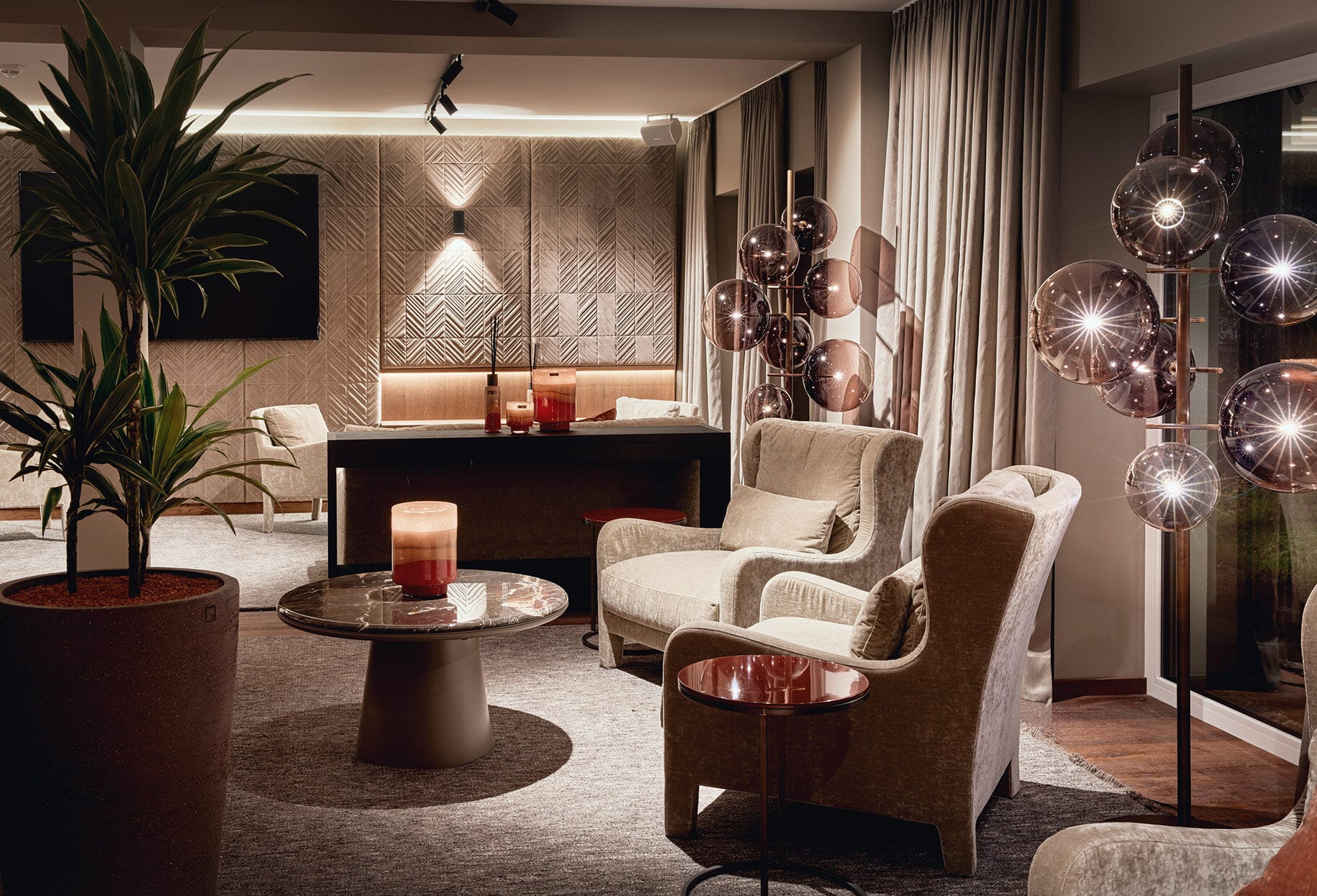 MountMedResortReceptionmmr24_2032_pcMichaelHuberPhotography-1830x1245