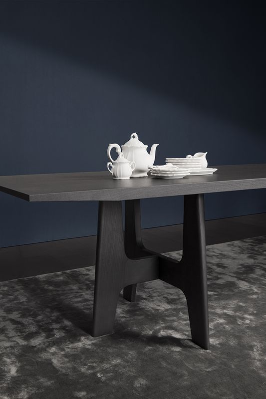 4050 Italo Table 5 4050 Italo Table