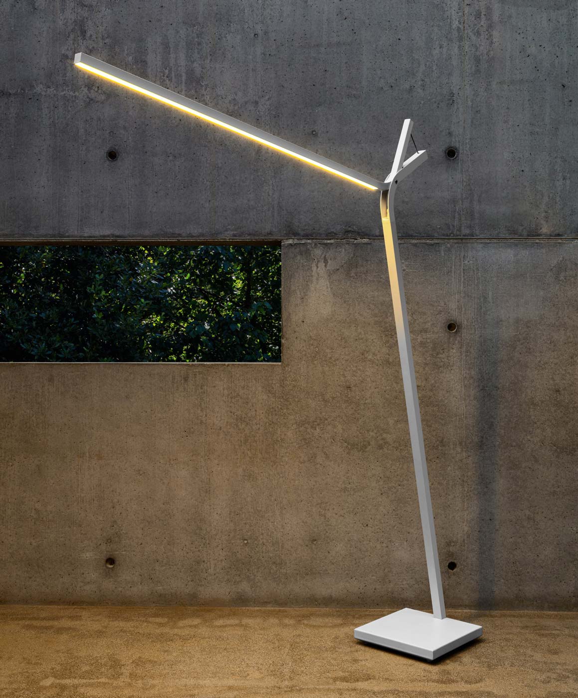 Cleo//Alu Arc Lamp 2 Cleo//Alu Arc Lamp