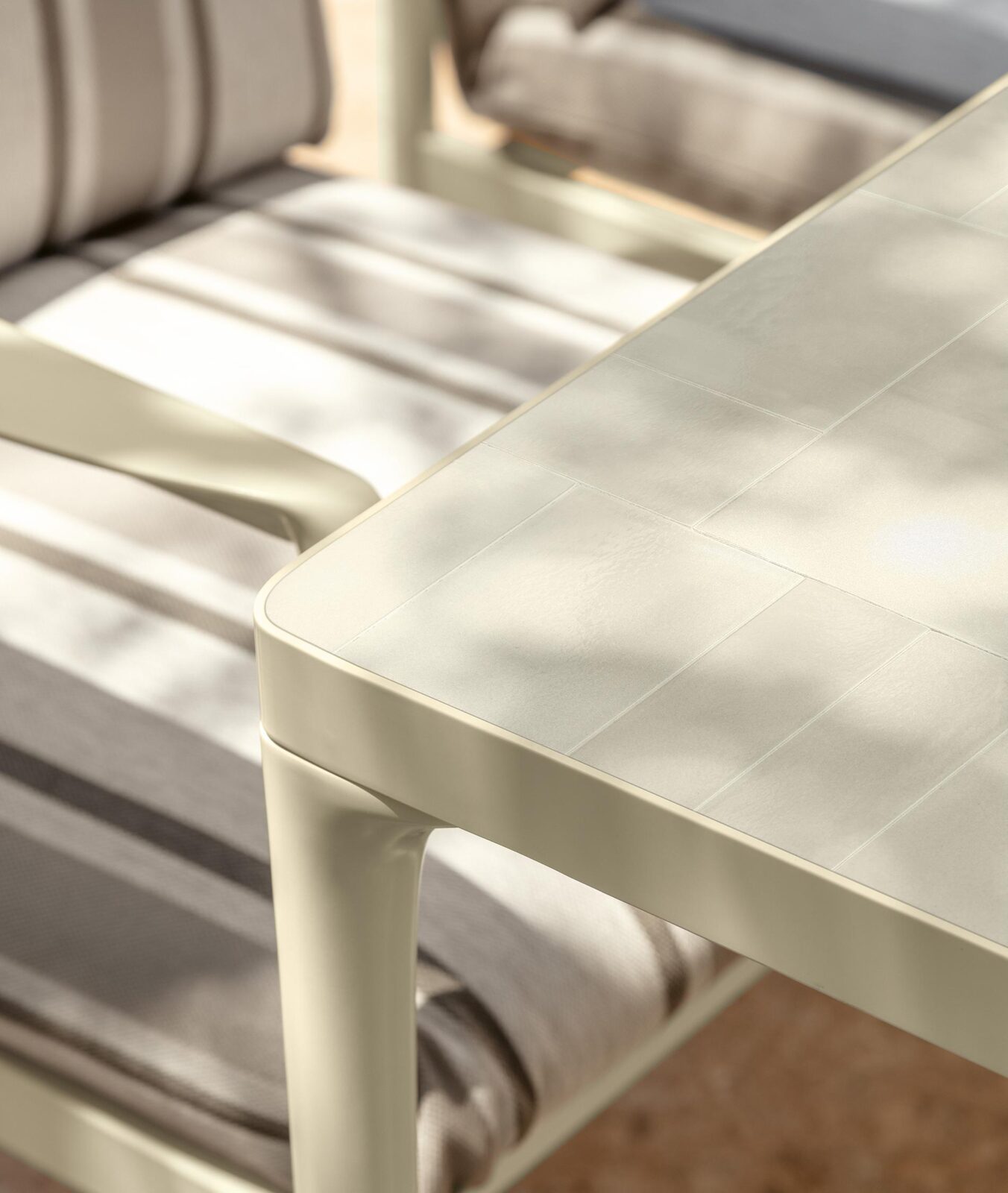 Nalu Dining Table 106×106 4 Nalu Dining Table 106×106