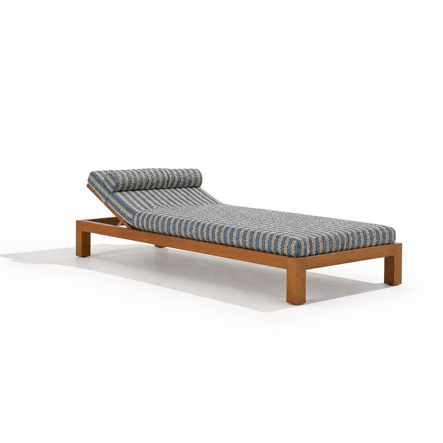 Morbido Slim Sunbed | Adjustable Outdoor Chaise 3 Morbido Slim Sunbed in blue and natural striped upholstery